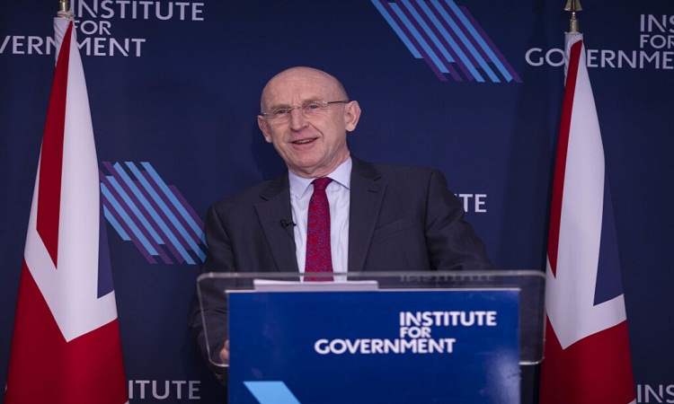 وزير الدفاع جون يلقى هيلي خطابًا رئيسيًا حول إصلاح القوات المسلحة البريطانية في لندن هذا الأسبوع