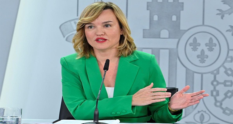 وزيرة التعليم والتدريب المهني والرياضة - بيلار اليجريا