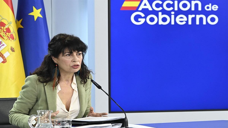 وزيرة المساواة - آنا ريدوندو