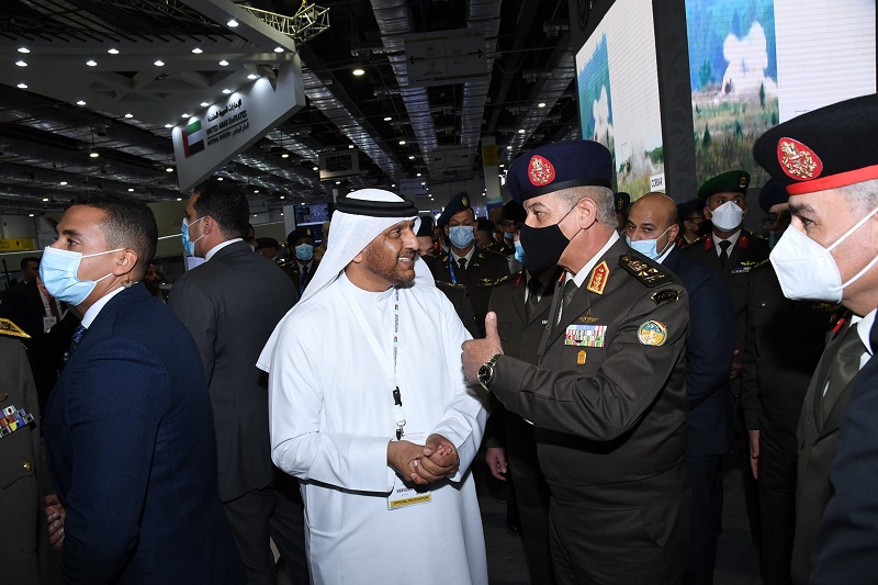 الفريق اول محمد زكي في جناح عربي