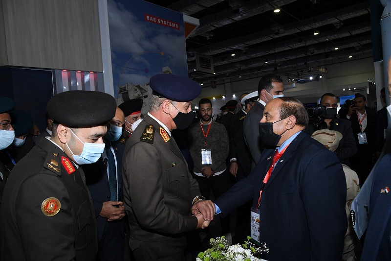 وزير الدفاع ورئيس الاركان