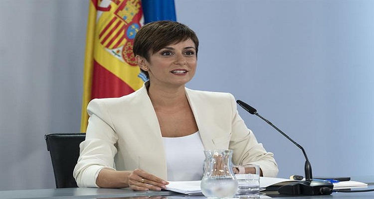 وزيرة السياسة الإقليمية والمتحدث باسم الحكومة ، إيزابيل رودريغيز  