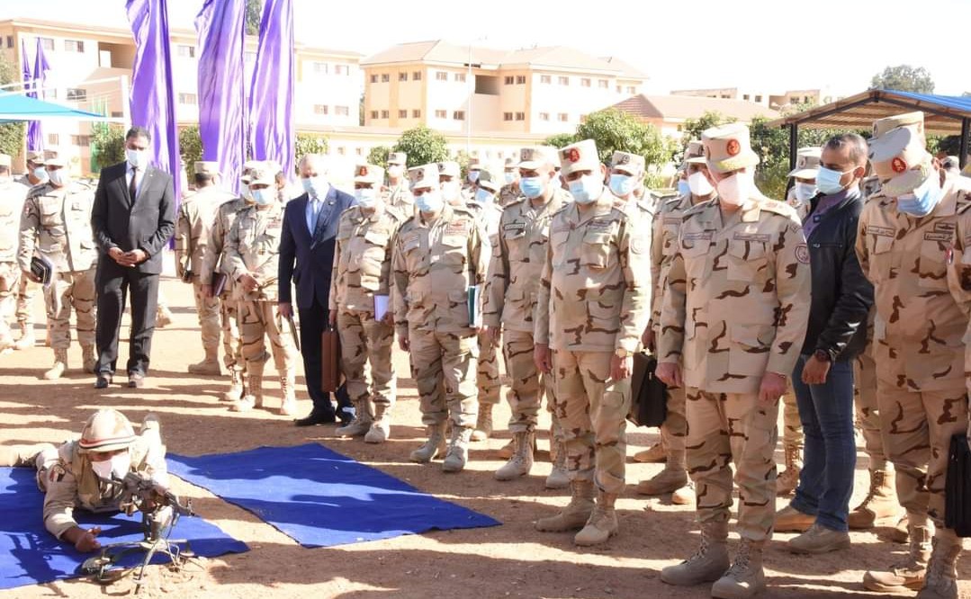 الفريق محمد فريد يتفقد معسكرات شمال سيناء