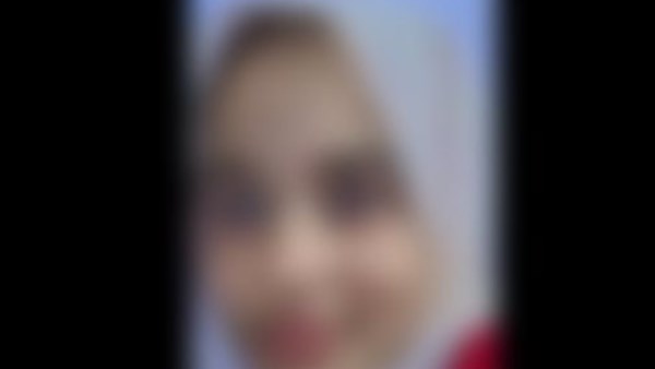 الطالبه