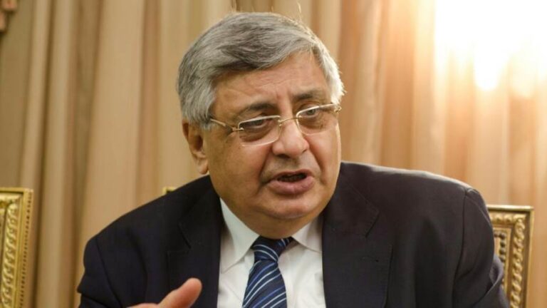 مستشار رئيس الجمهورية للشئون الصحية والوقائية الدكتور محمد عوض تاج الدين