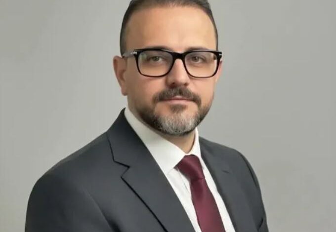 الدكتور عماد زكي
