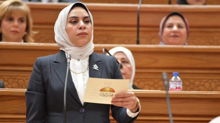 النائبة فاطمة عادل