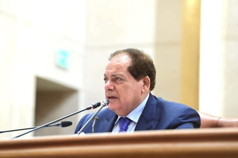 النائب محمد أبو العينين