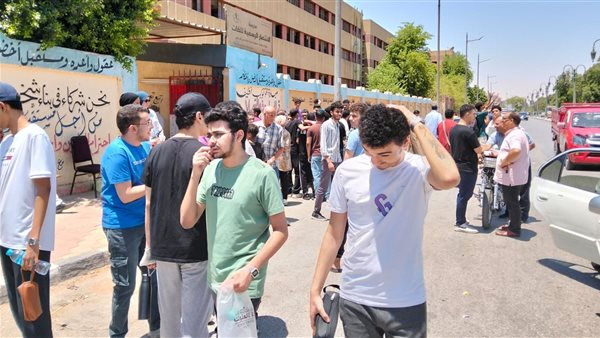 طلاب الثانوية العامة