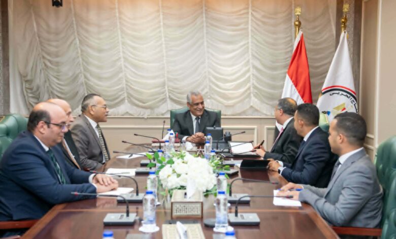 وزير الإنتاج الحربي