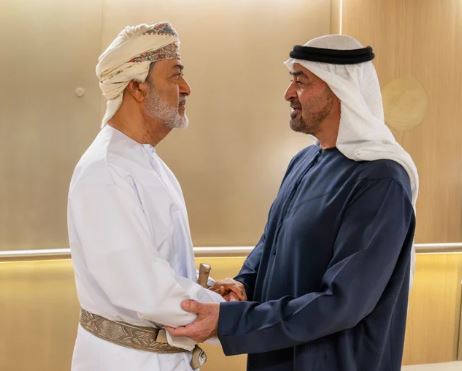 سلطان عُمان ورئيس الإمارات