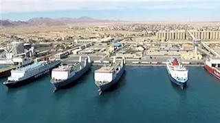 الموانئ العربية وسلاسل الإمداد: كيف تتنافس المراكز اللوجستية على جذب التجارة؟