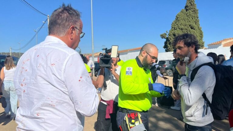 ناجون من حادث قطار توليدو الاسباني: “السرعة جنونية وكنا نائمين واستيقظنا وكأننا نطير”