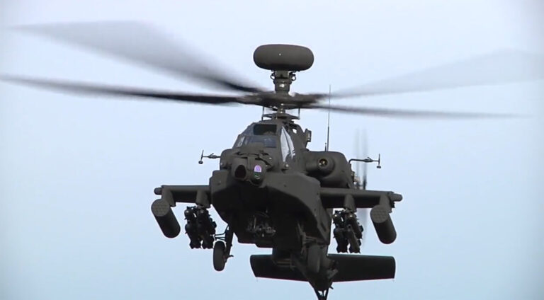 إسرائيل تشتري أحدث المروحيات القتالية.. “أباتشي AH-64E”