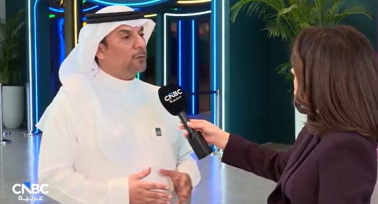 وزير النفط البحريني: دول الخليج تعزز حماية منشآت الطاقة بعد الهجمات الإيرانية