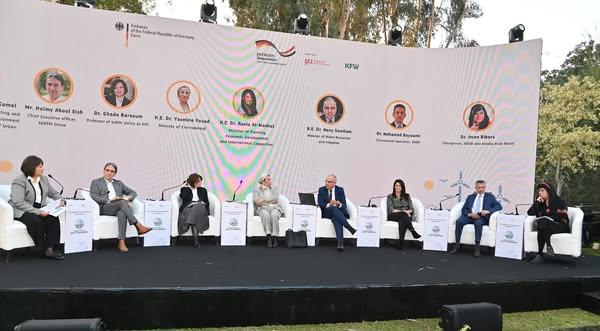 بندر يحيي الحسن يكتب: ”التكنولوجيا والفهم الحديث للتكنولوجيا”